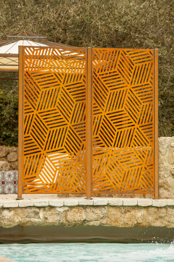 Sichtschutz Reno am Pool | Cortenstahl