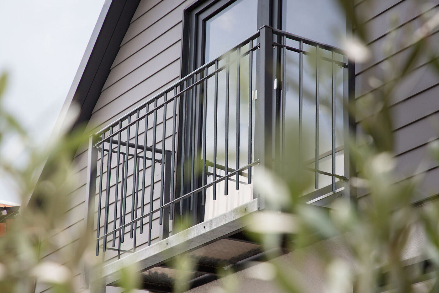 Leuningenset als complete oplossing – veilig, eenvoudig en aantrekkelijk geprijsd