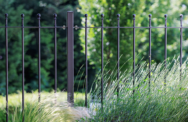 Zelf een hek plaatsen: Met deze tips lukt de montage veilig en eenvoudig