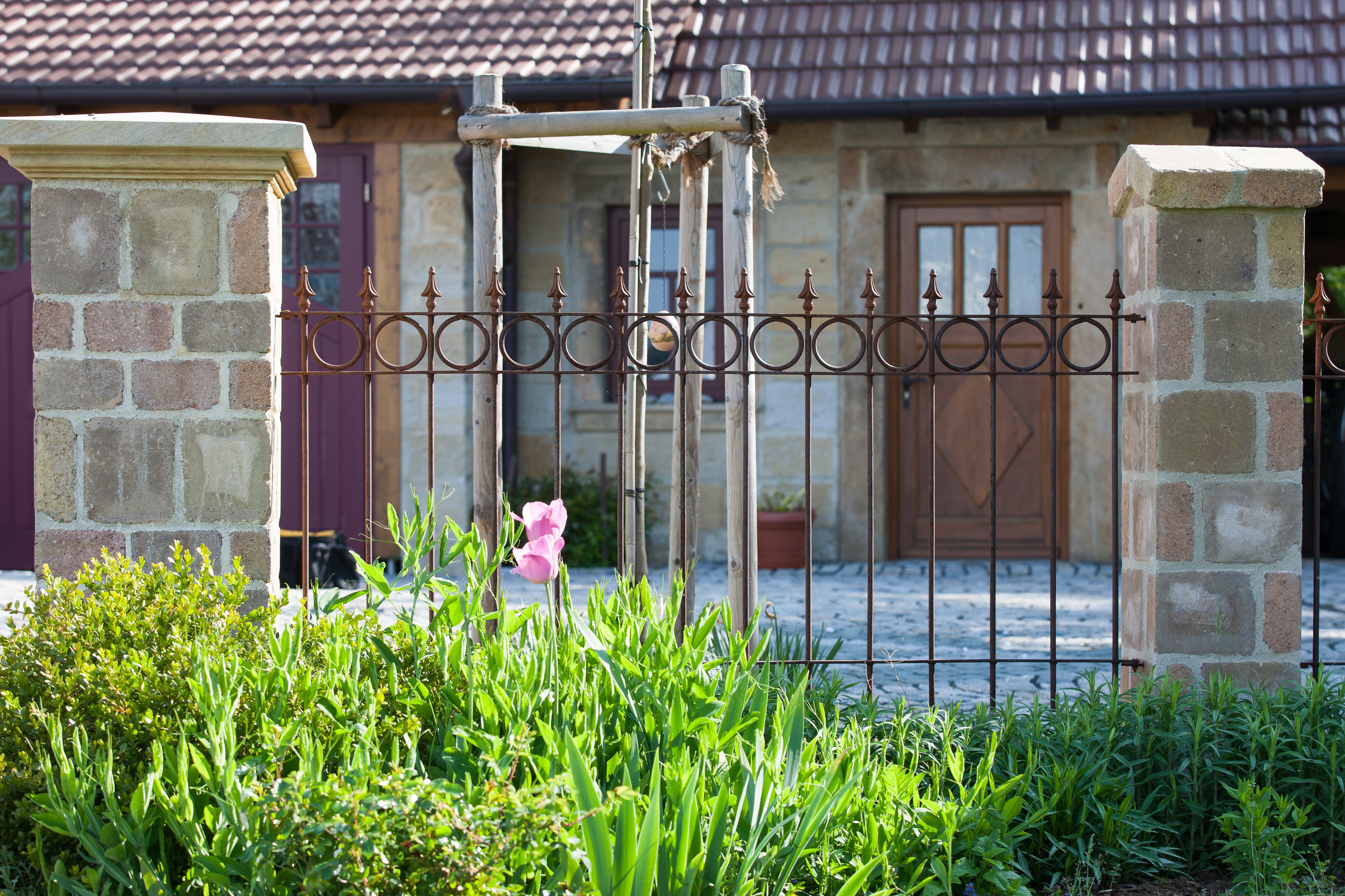 Zaun Belluno vor altem Haus | Unbeschichtet